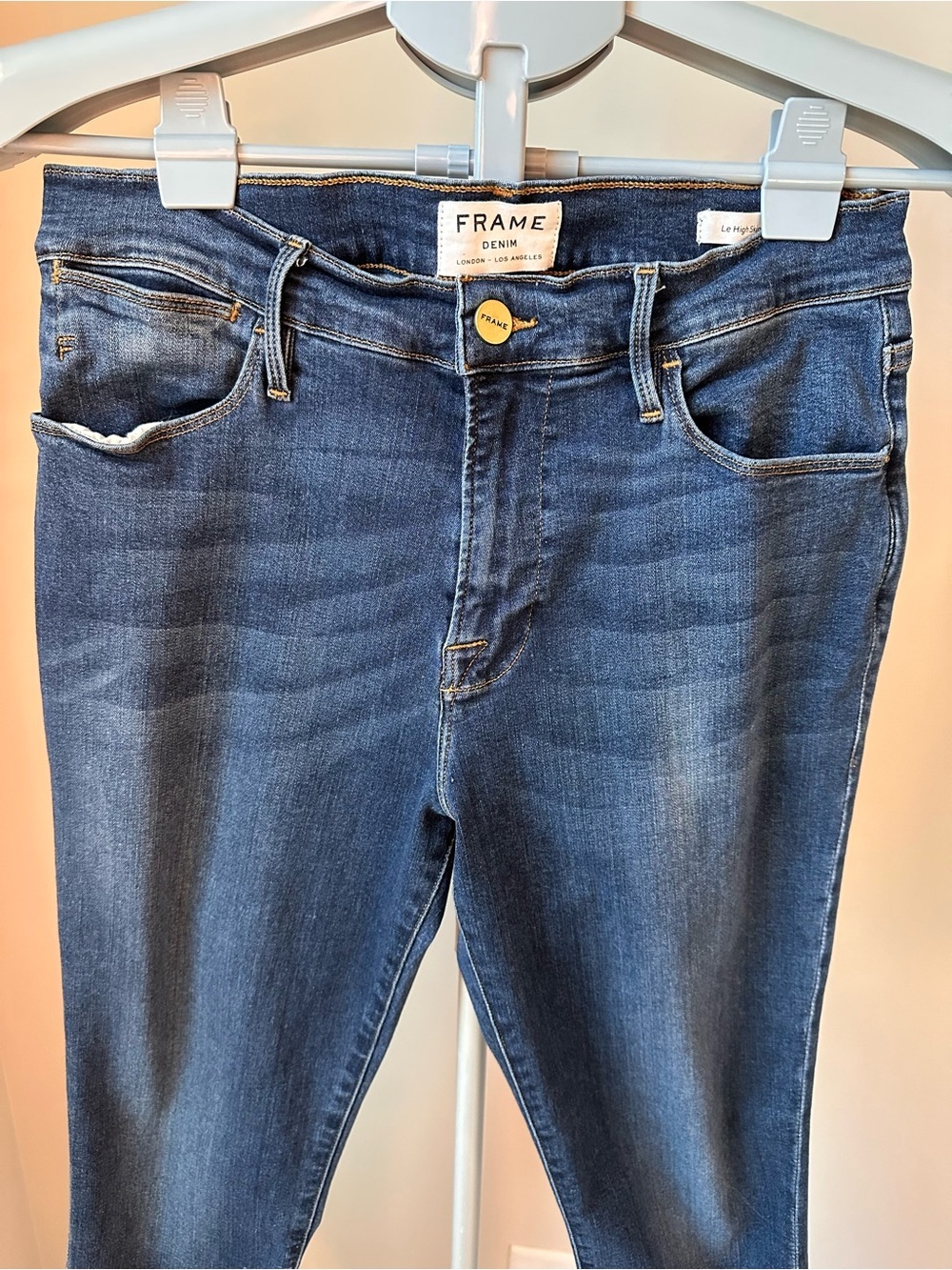 FRAME Le High Skinny Cropped Jeans Medium Wash Frayed Raw V-Hem Size 28 Premium - Picture 3 of 7